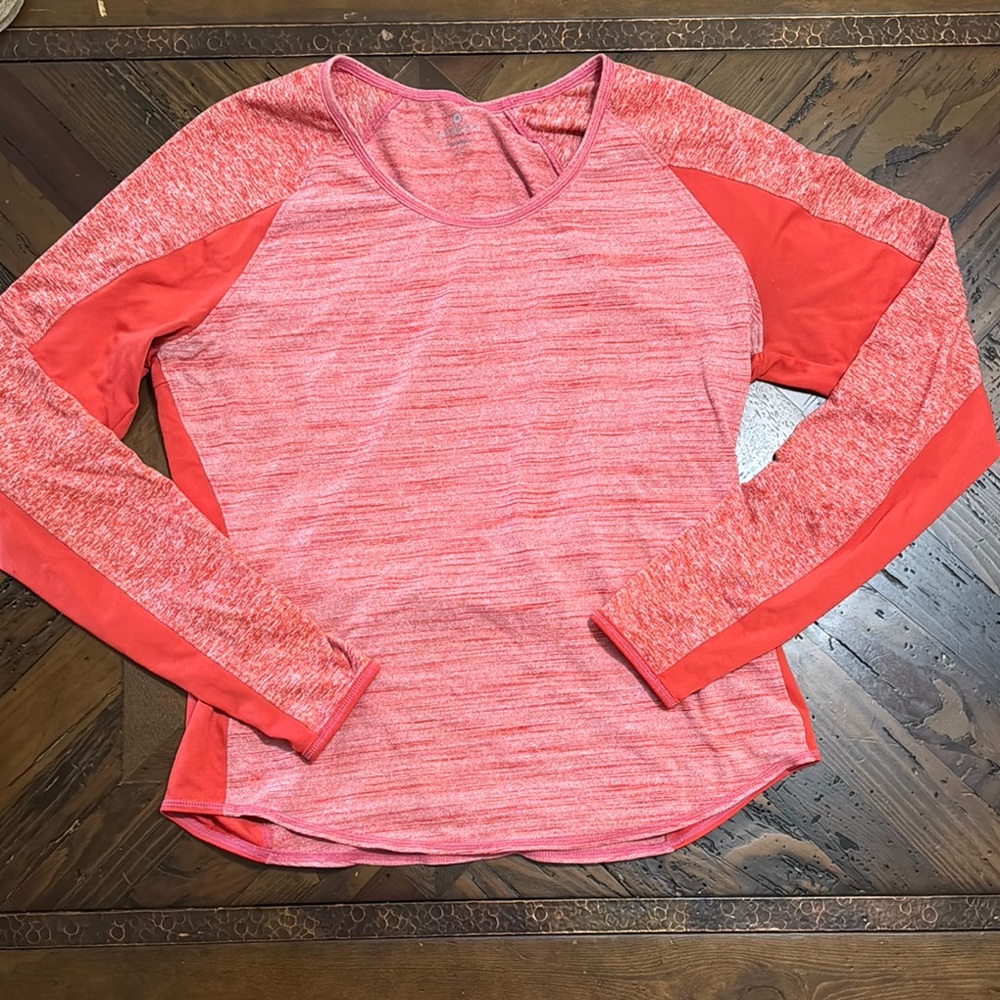 Athleta Vibrant OrangishPink Heathered Top with Thumb holes  sz Large